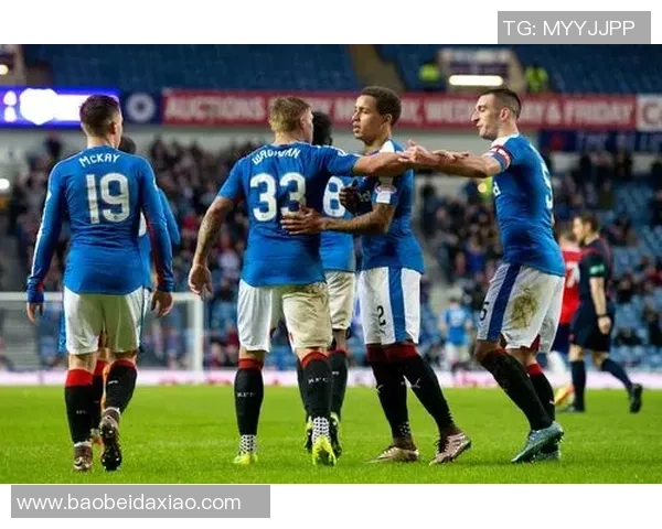 莫斯巴达与图恩的激烈对决揭示足球战术与团队合作的魅力