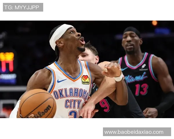 2012年NBA总决赛第三场雷霆对决热火的精彩瞬间与战术分析