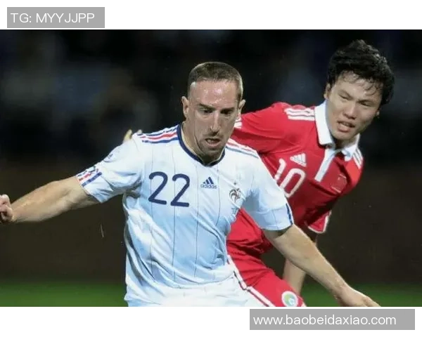 国足06年对阵法国的经典阵容回顾与分析 国足06年对阵法国的经典阵容回顾与分析